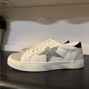 Steve Madden sneakers new